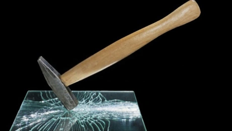 Step-By-Step Guide on How to Break Plexiglass with Hammer