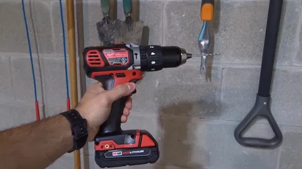 Efficient brushless motor drill drivers