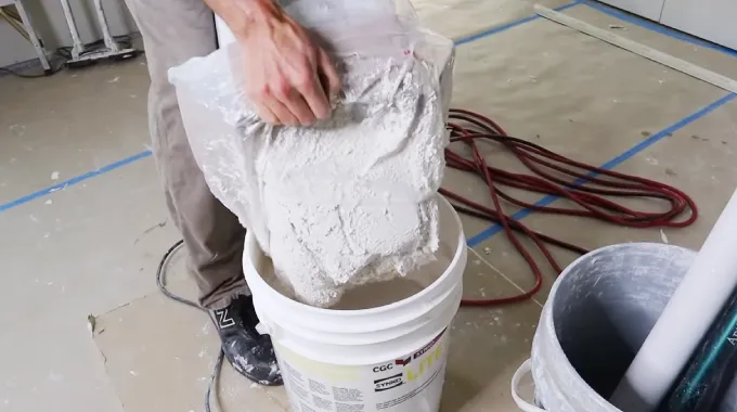 Can You Mix Drywall Mud With Paint