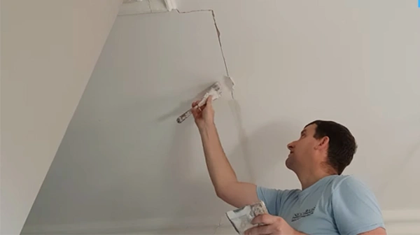 Reasons Why You Should Caulk Drywall Cracks