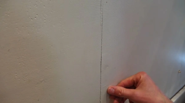 When Should You Not Use Caulking on Drywall Cracks