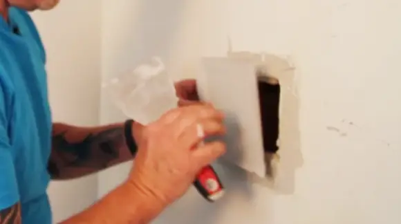 Can You Just Mud Drywall to Patch Plaster without Tape