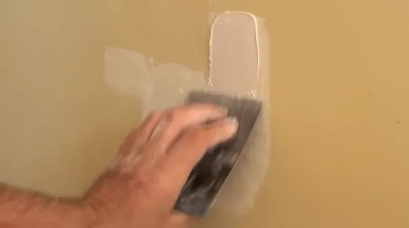 Do Painters Fix Drywall Before Painting