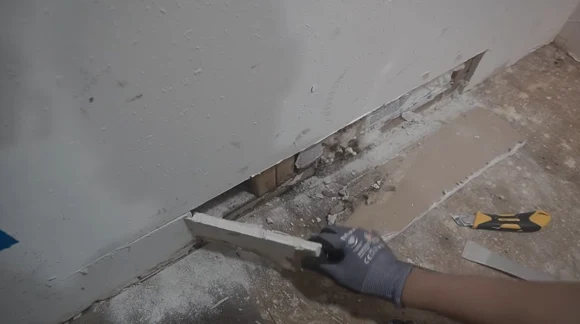 How Long Does It Take for Mold to Grow on Wet Drywall In the Bathroom