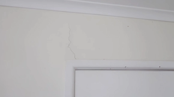 Reasons Why Drywall Cracks in Cold Weather