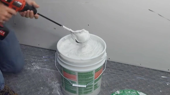 Simple Steps in Mixing Drywall Mud for Method B