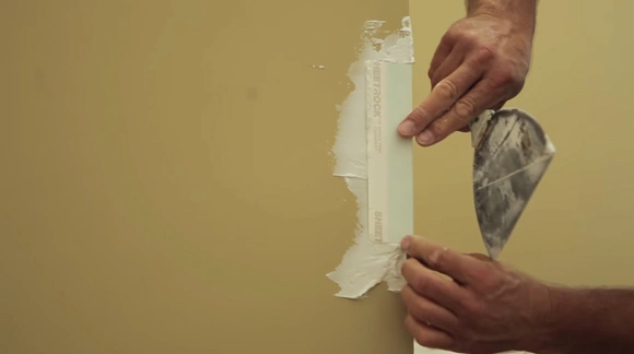 What Causes Drywall Corners Tape to Come Loose