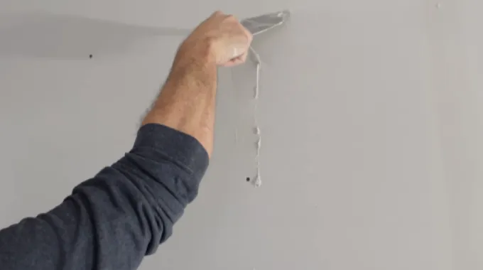 Will Drywall Mud Stick To Oil-Based Paint