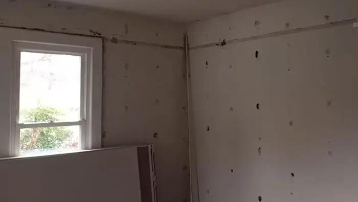 Prepping plaster wall for drywall