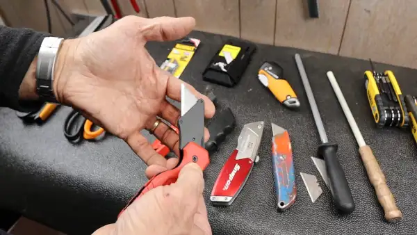 Some Recommended Good Quality Utility Knives for Cutting Drywall