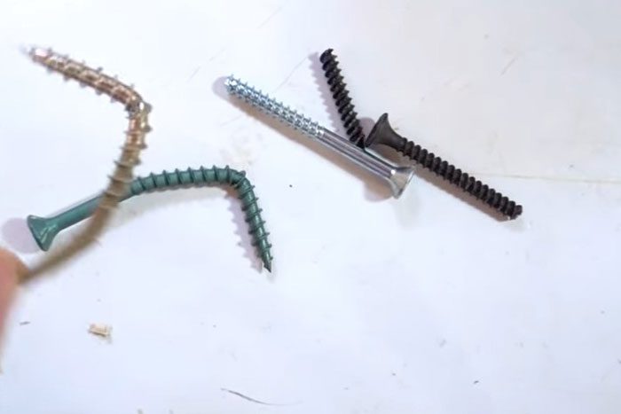 What Causes Drywall Screws to Break