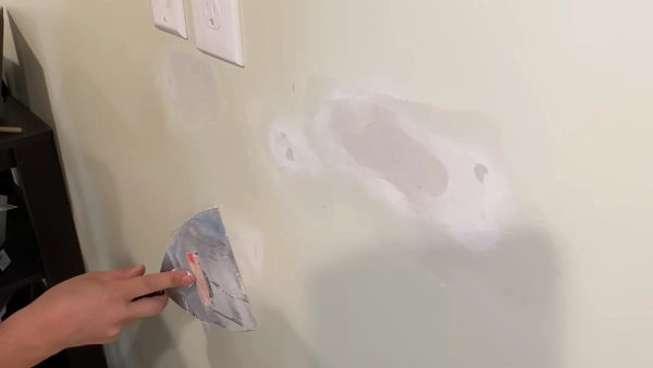 What Type of Mud Should Be Used For Torn Drywall Paper