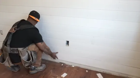 How to Put Shiplap Siding Over Old Wallpaper: DIY Steps to Follow